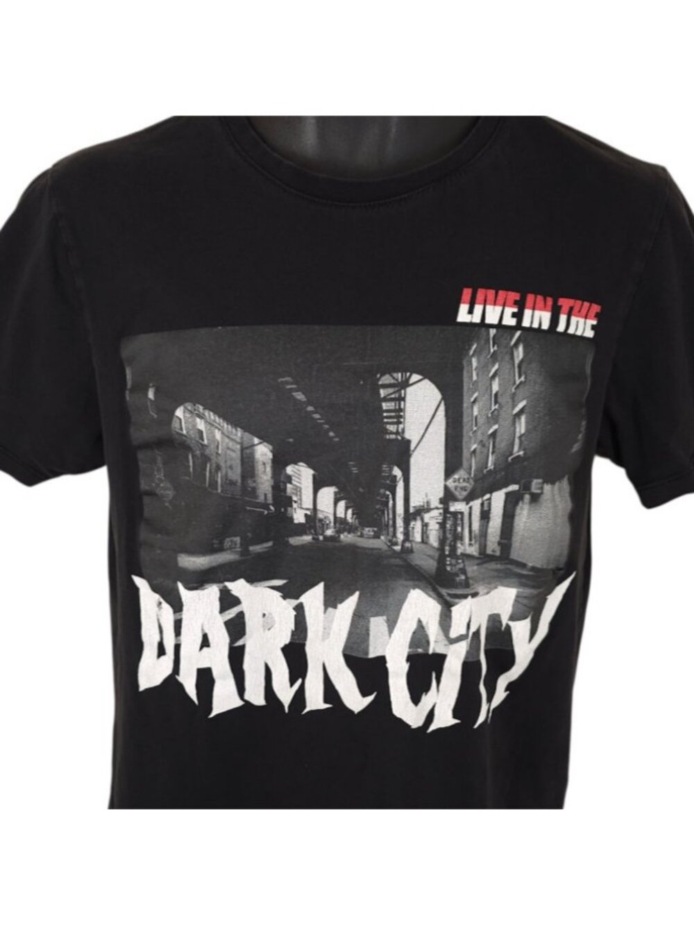 Dark City T Shirt Mens Size Medium Black Plus Eighteen Streetwear